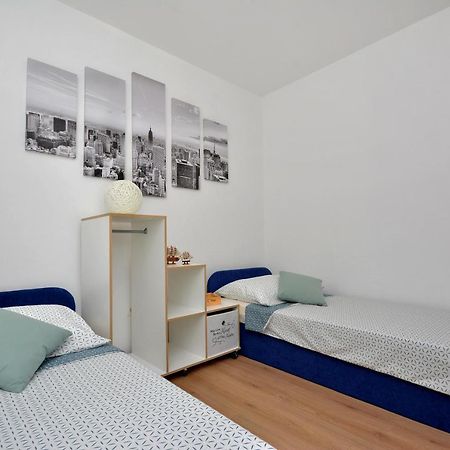 Apartment Wild Rose Podstrana Exterior foto