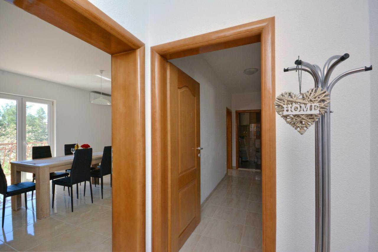 Apartment Wild Rose Podstrana Exterior foto